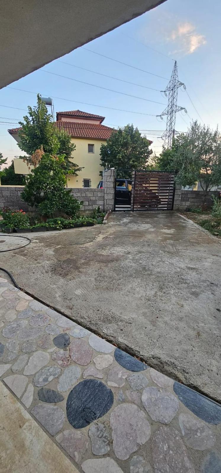 Stone House Hostel Elbasan